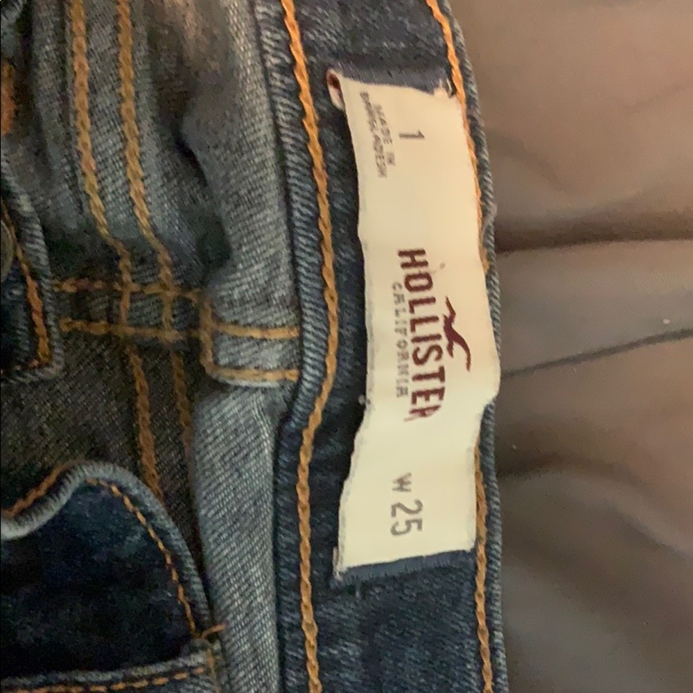 Shorts - Picture 3 of 3